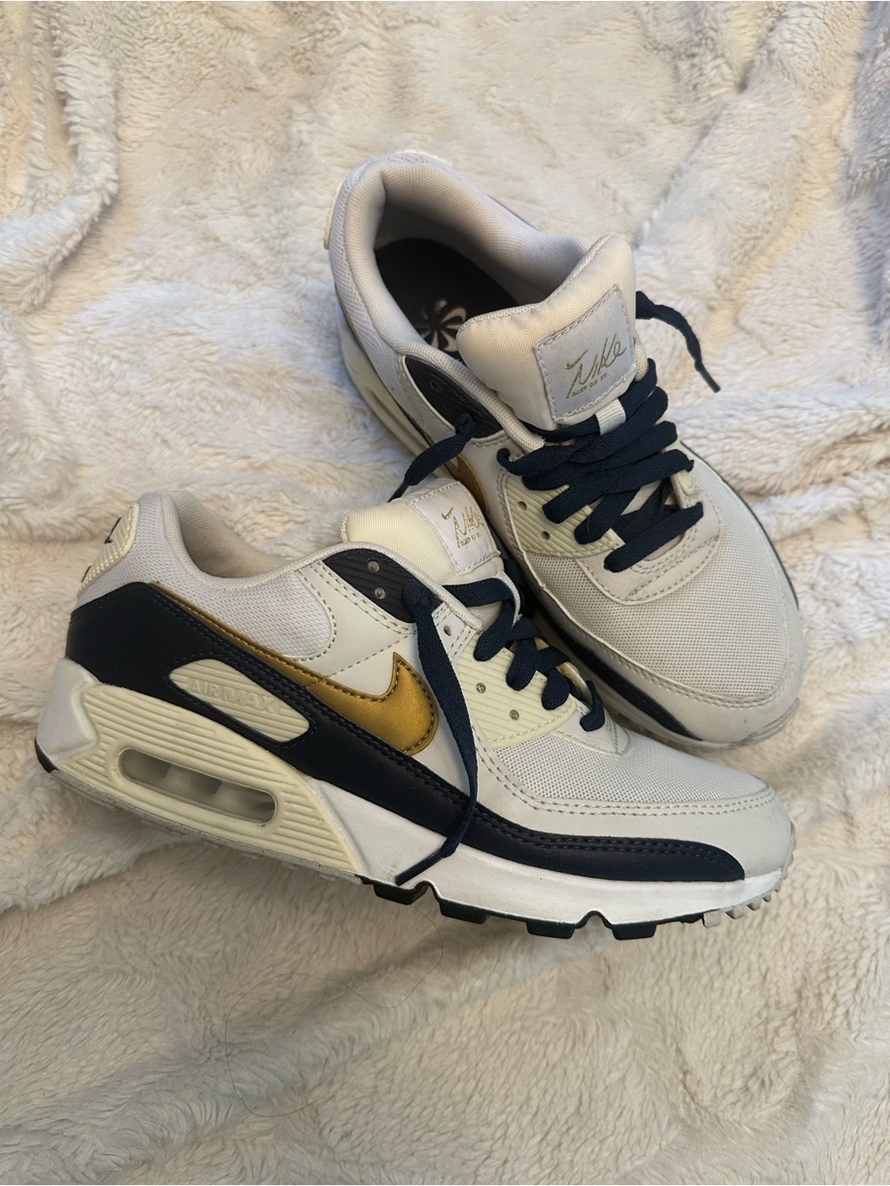 Nike Kids Sneakers in White, Navy & Gold